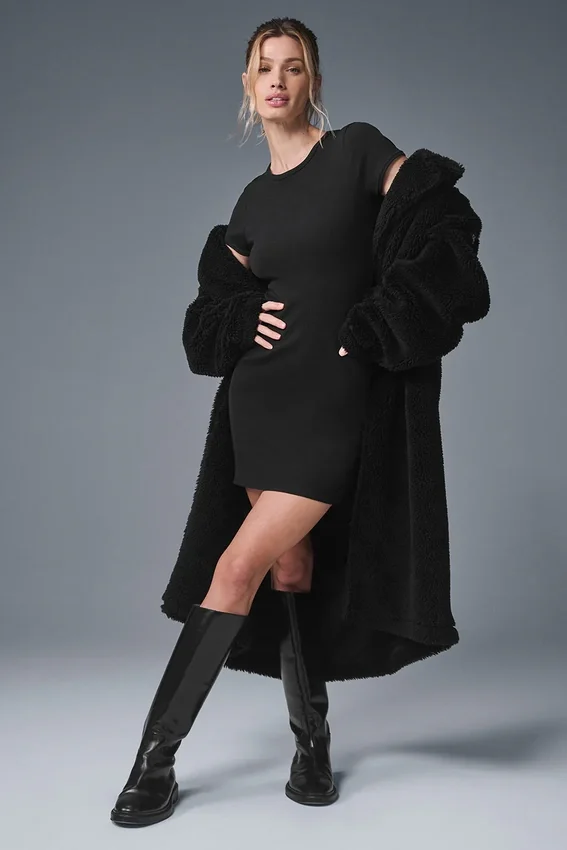 Abito a maniche corte in stile Goddess - Nero