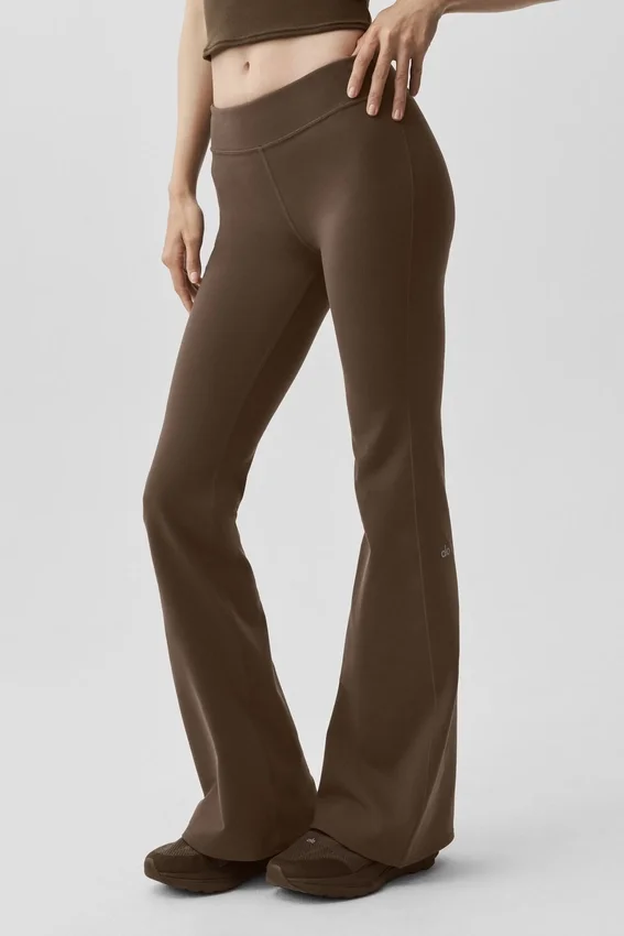 Airbrush Legging a vita bassa e gamba svasata - Espresso