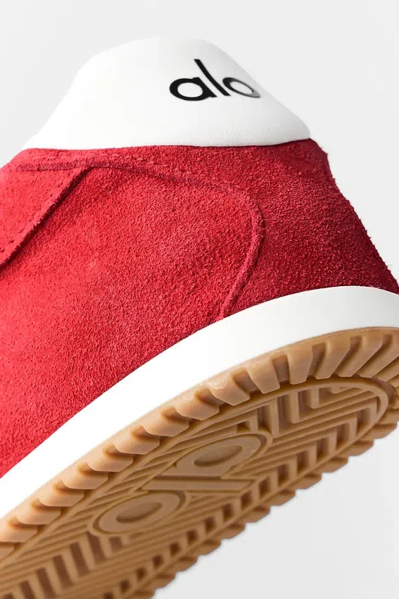Alo Sunset Sneaker - Rosso Candy Heart
