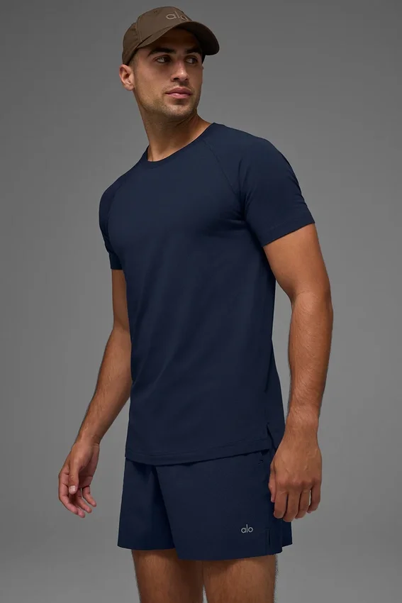 Alo Vapor Pantaloncini a girocollo a maniche corte - Blu navy