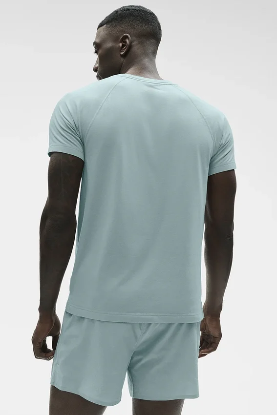Alo Vapor Pantaloncini a girocollo a maniche corte - Desert Sage