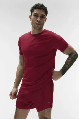 Alo Vapor pantaloncini a girocollo con maniche corte - Garnet