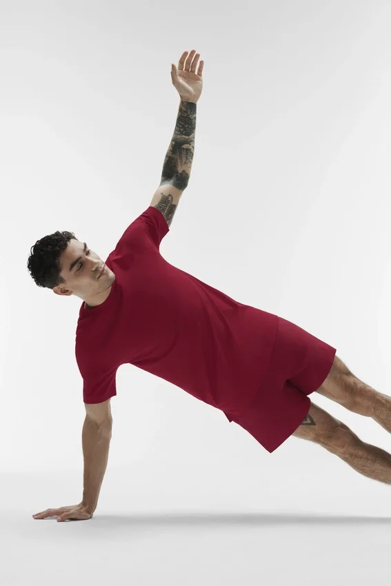 Alo Vapor pantaloncini a girocollo con maniche corte - Garnet