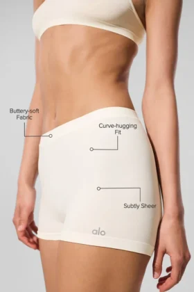 Boyshort Sheer Glow – Avorio