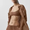 Camicia a maniche lunghe semi-trasparente Golden Hour con bottoni - Marrone Sun Kissed