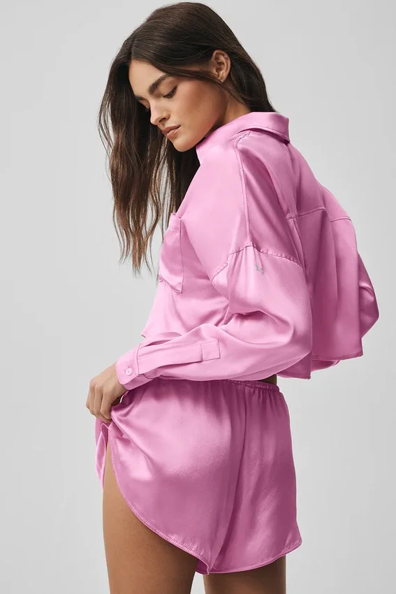 Camicia corta a maniche lunghe in seta lucente con bottoni - Rosa Candy Heart