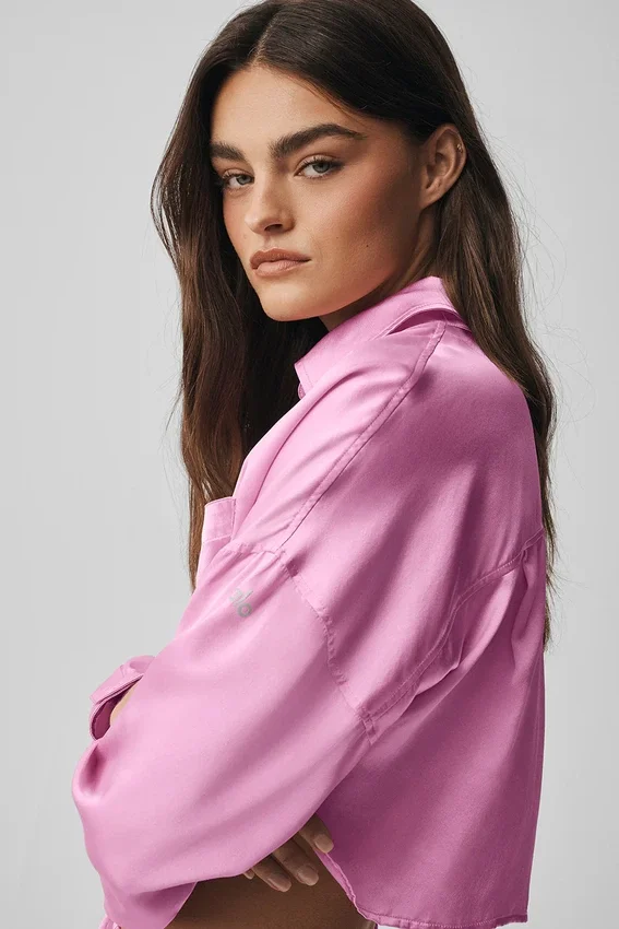 Camicia corta a maniche lunghe in seta lucente con bottoni - Rosa Candy Heart