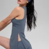 Canotta con reggiseno integrato a lunghezza intera Alo Softsculpt Precision - Bluestone