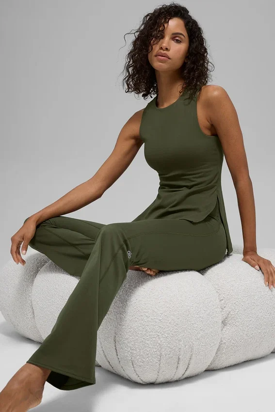 Canotta con reggiseno integrato a lunghezza intera Alo Softsculpt Precision - Verde oliva