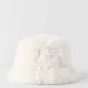 Cappello a secchiello Starstruck in pelliccia sintetica - Avorio
