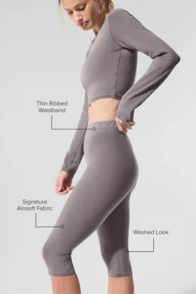 Capri iconici anni ’90 High-Waist in Alosoft lavato – Lavaggio grigio freddo