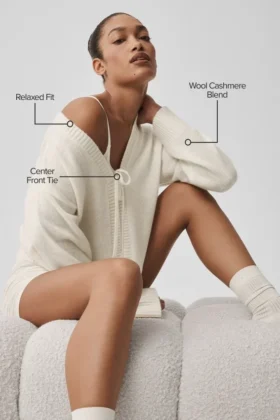 Cardigan con collo a cravatta New Class in misto lana e cashmere – Avorio