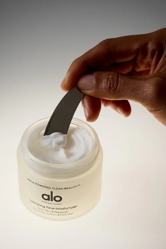 Crema idratante illuminante per il viso