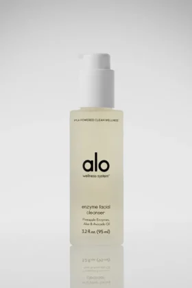 Detergente viso enzimatico