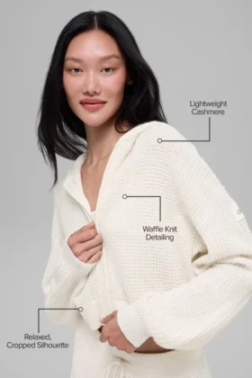 Felpa con cappuccio in cashmere Plush Waffle con zip integrale – Avorio