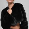 Giacca corta chic in pelliccia sintetica - Nero