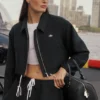 Giacca corta con zip integrale, la preferita dai fan - Nero