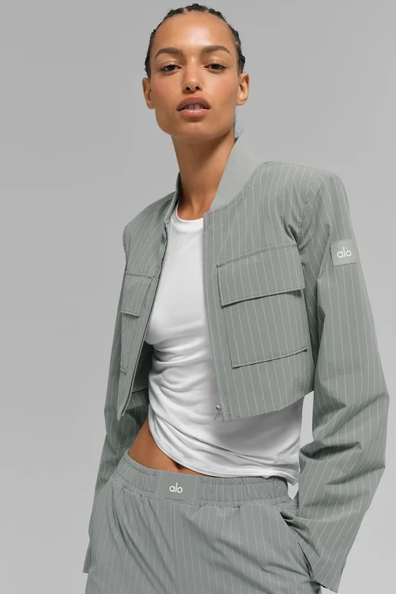 Giacca corta Main Character a righe sottili con zip integrale - Grigio lunare/Bianco