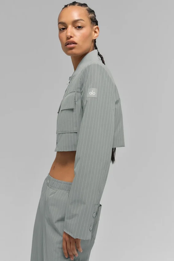 Giacca corta Main Character a righe sottili con zip integrale - Grigio lunare/Bianco
