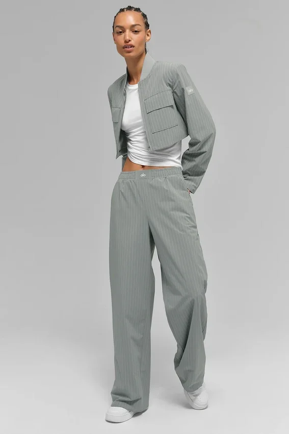Giacca corta Main Character a righe sottili con zip integrale - Grigio lunare/Bianco