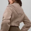 Giacca corta Sherpa con tagli laterali - Chai Latte