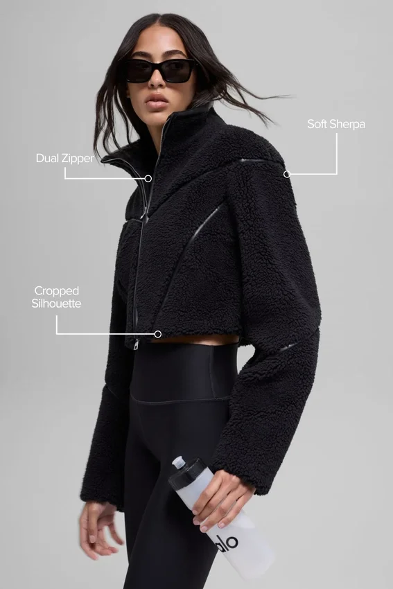 Giacca corta Sherpa con taglio obliquo - Nero