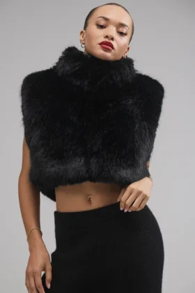 Gilet corto in pelliccia sintetica opulenta - Nero