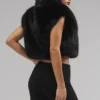 Gilet corto in pelliccia sintetica opulenta - Nero