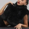 Gilet corto in pelliccia sintetica opulenta - Nero