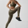 High-Waist Leggings Suit up di Airlift - Olive Tree/Olive Tree