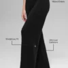 High-Waist New Class wide leg pants in wool and cashmere - Black
