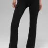 Leggings High-Waist 7/8 con taglio svasato Alo Softsculpt - Nero