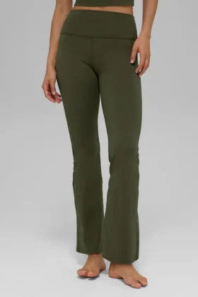 Leggings High-Waist 7/8 con taglio svasato Alo Softsculpt - Verde oliva