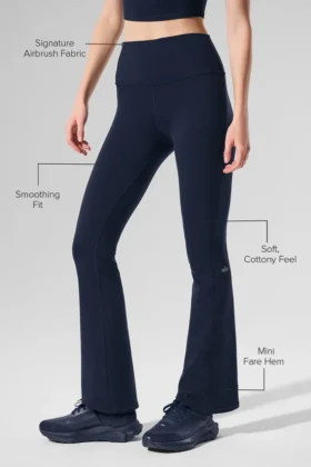 Leggings High-Waist Airbrush con taglio bootcut 7/8 – Blu navy
