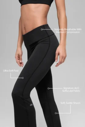 Leggings svasati con orlo ribattuto Alo Softsculpt – Nero