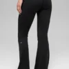 Leggings svasati con orlo ribattuto Alo Softsculpt - Nero