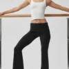 Leggings svasati con risvolto 7/8 Alo Softsculpt - Nero