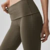 Leggings svasati con risvolto 7/8 Alo Softsculpt - Olive Tree