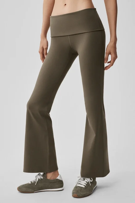 Leggings svasati con risvolto 7/8 Alo Softsculpt - Olive Tree