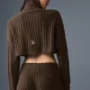 Maglia a collo alto corta Winter Bliss a maglia intrecciata con maniche lunghe - Espresso