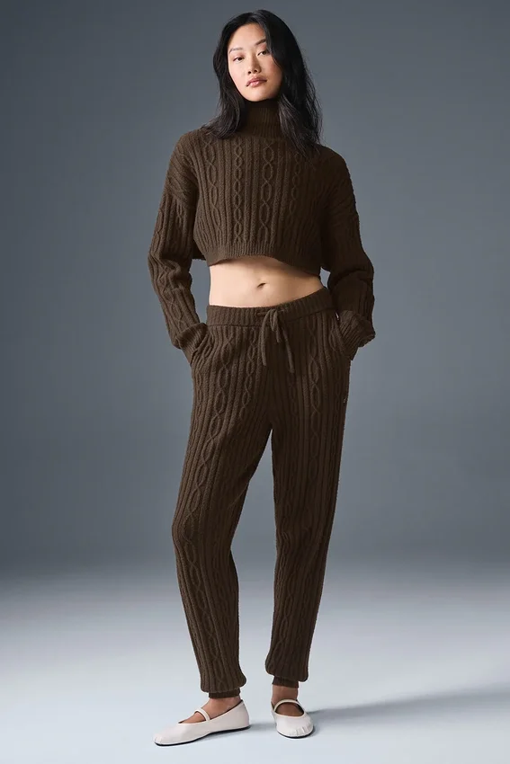 Maglia a collo alto corta Winter Bliss a maglia intrecciata con maniche lunghe - Espresso