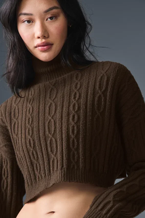 Maglia a collo alto corta Winter Bliss a maglia intrecciata con maniche lunghe - Espresso