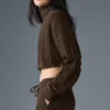 Maglia a collo alto corta Winter Bliss a maglia intrecciata con maniche lunghe - Espresso