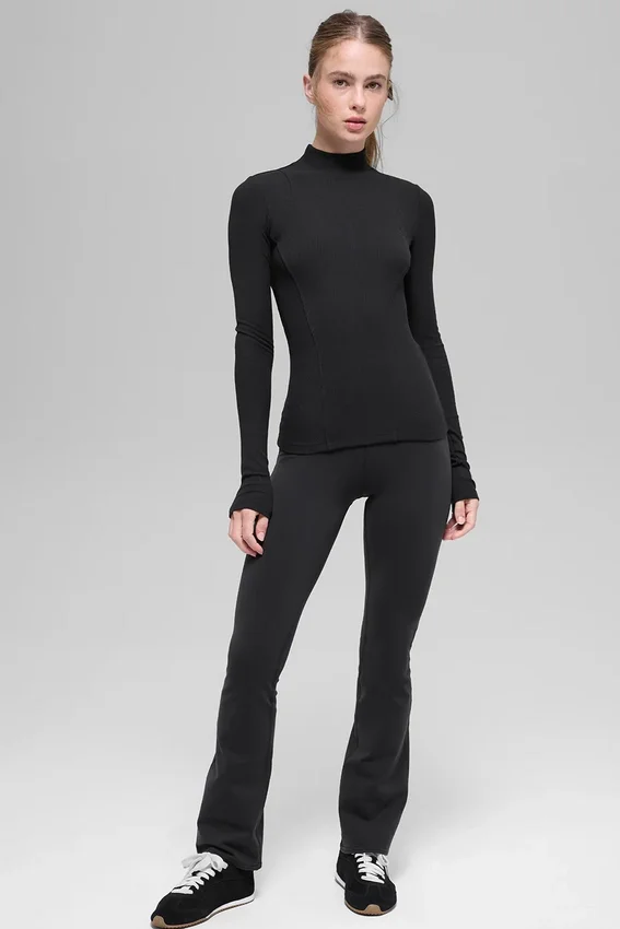 Maglia a costine con collo alto e maniche lunghe Mesmerize - Nero