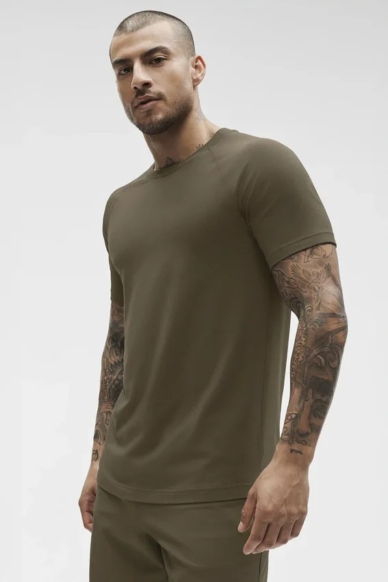 Maglia a maniche corte con collo rotondo Alo Vapor - Olive Tree