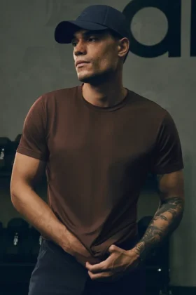 Maglia a maniche corte con collo rotondo Conquer Reform - Brownstone
