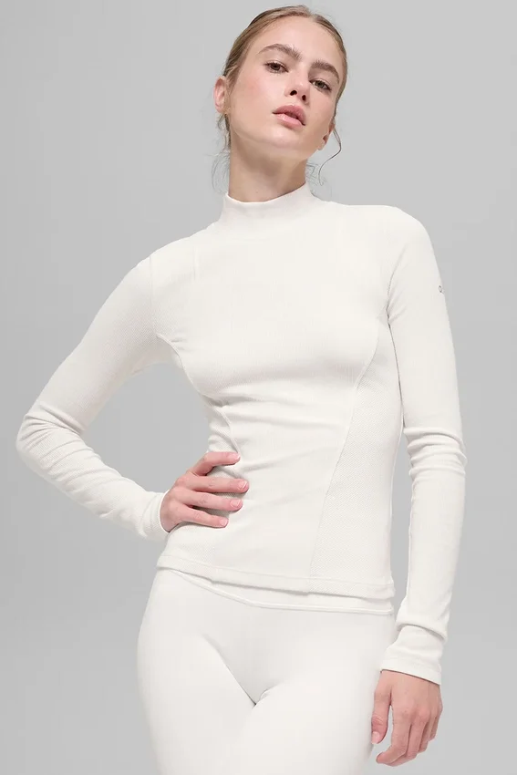 Maglia a maniche lunghe con collo alto a costine Mesmerize - Avorio