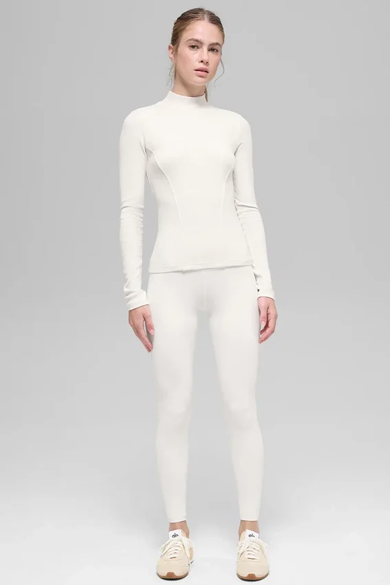 Maglia a maniche lunghe con collo alto a costine Mesmerize - Avorio