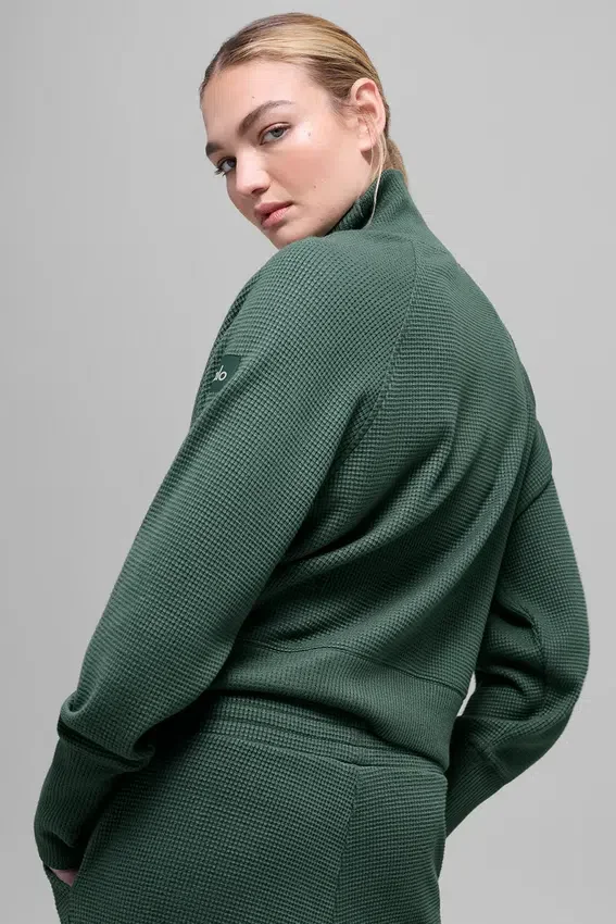 Maglia a maniche lunghe con collo alto "Weekend Escape" in tessuto a nido d'ape - Verde trifoglio