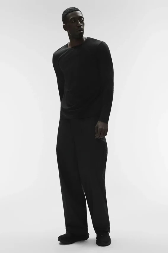 Maglia a maniche lunghe con collo rotondo Conquer Reform - Nero